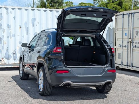 Used 2016 Jeep Cherokee Limited image 13