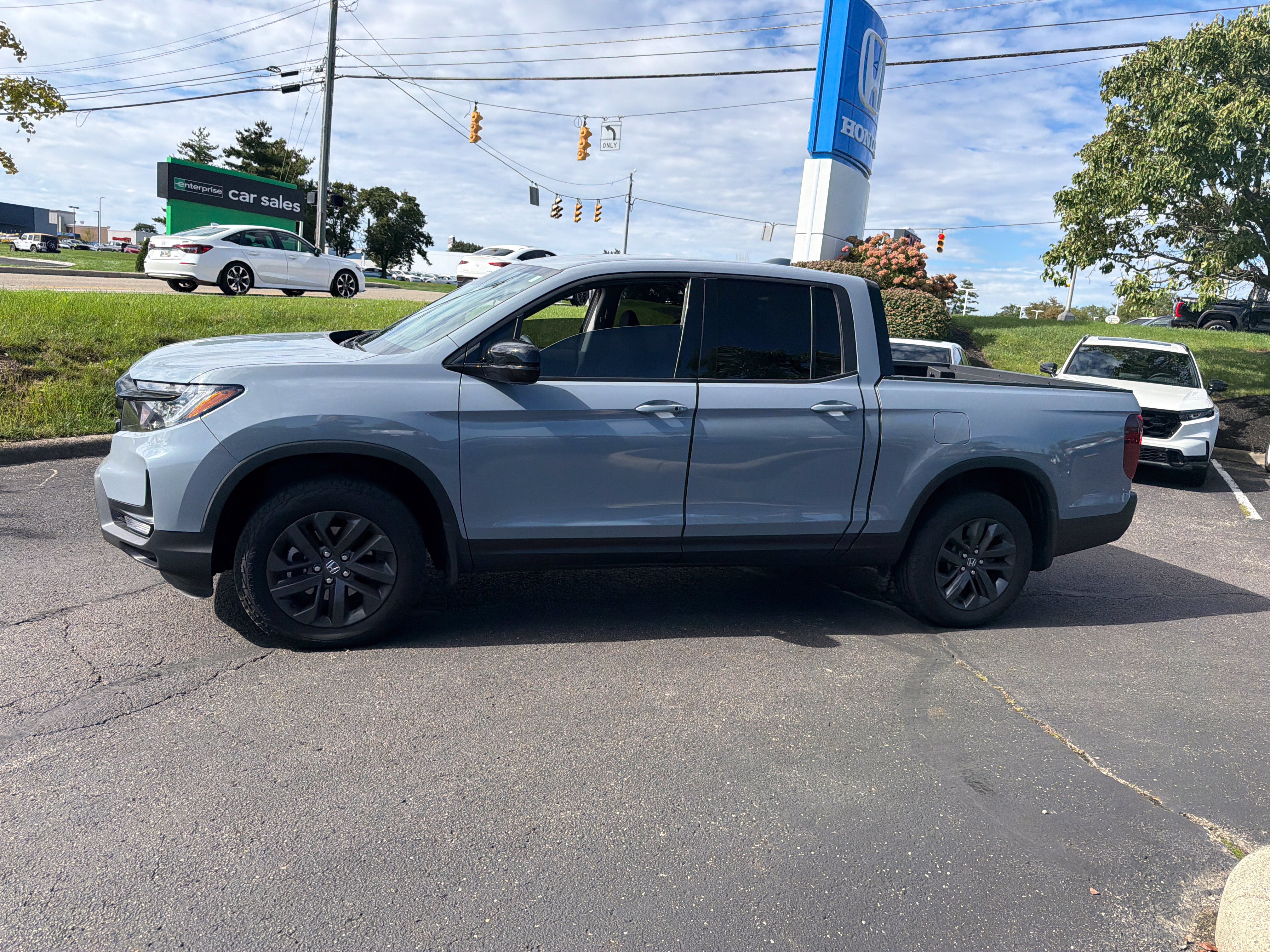 Used 2024 Honda Ridgeline Sport image 12