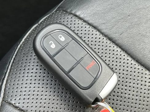 Used 2021 Jeep Cherokee Limited AWD/4WD image 34