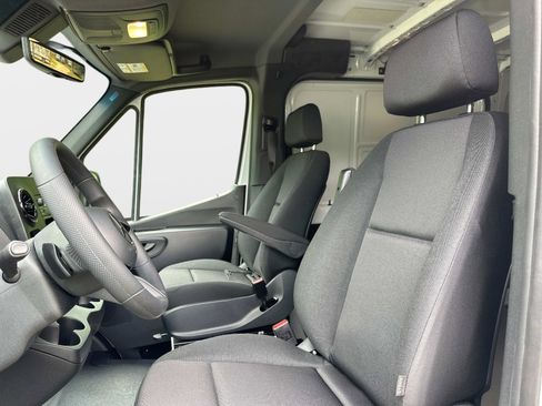 New 2025 Mercedes-Benz Sprinter 2500 image 15
