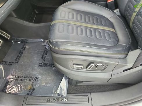 Used 2024 Rivian R1S Adventure AWD/4WD image 38