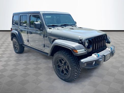 Used 2023 Jeep Wrangler Unlimited w/ Cold Weather Group AWD/4WD image 4