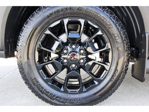 Used 2026 Nissan Armada PRO-4X image 30