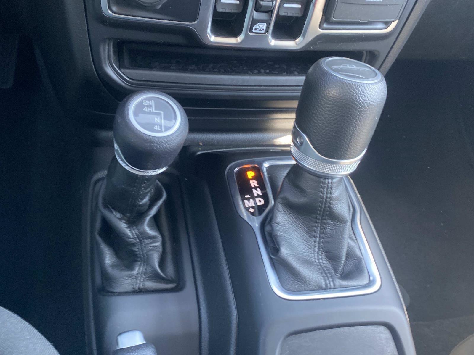 Used 2022 Jeep Gladiator Sport AWD/4WD image 31