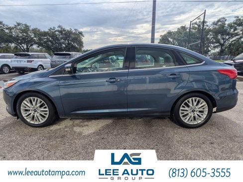 Used 2018 Ford Focus Titanium FWD image 6