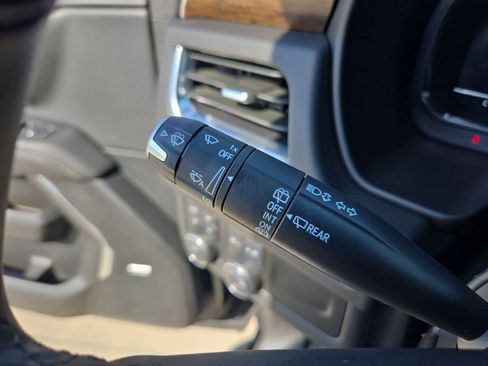 Used 2023 Chevrolet Tahoe Premier image 25