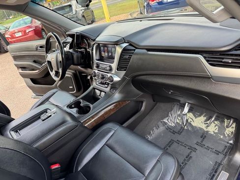 Used 2019 Chevrolet Tahoe LT w/ Luxury Package AWD/4WD image 32
