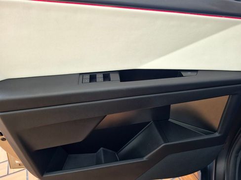 Used 2024 Tesla Cybertruck AWD Crew Cab image 17