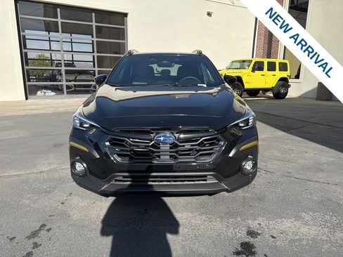 Used 2025 Subaru Crosstrek 2.5i Sport AWD/4WD image 2