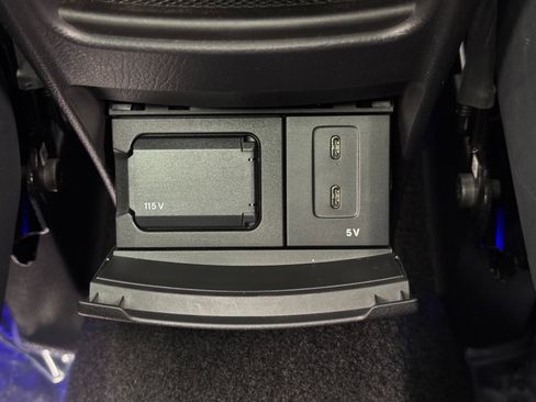 Used 2021 Mercedes-Benz GLA 35 AMG 4MATIC w/ Premium Package image 36