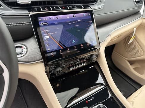 New 2025 Jeep Grand Cherokee L Limited image 30