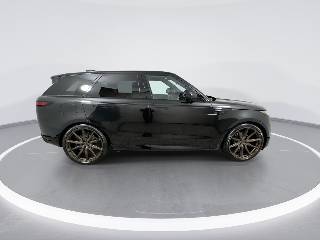 New 2027 Land Rover Range Rover Sport Dynamic SE AWD/4WD image 9