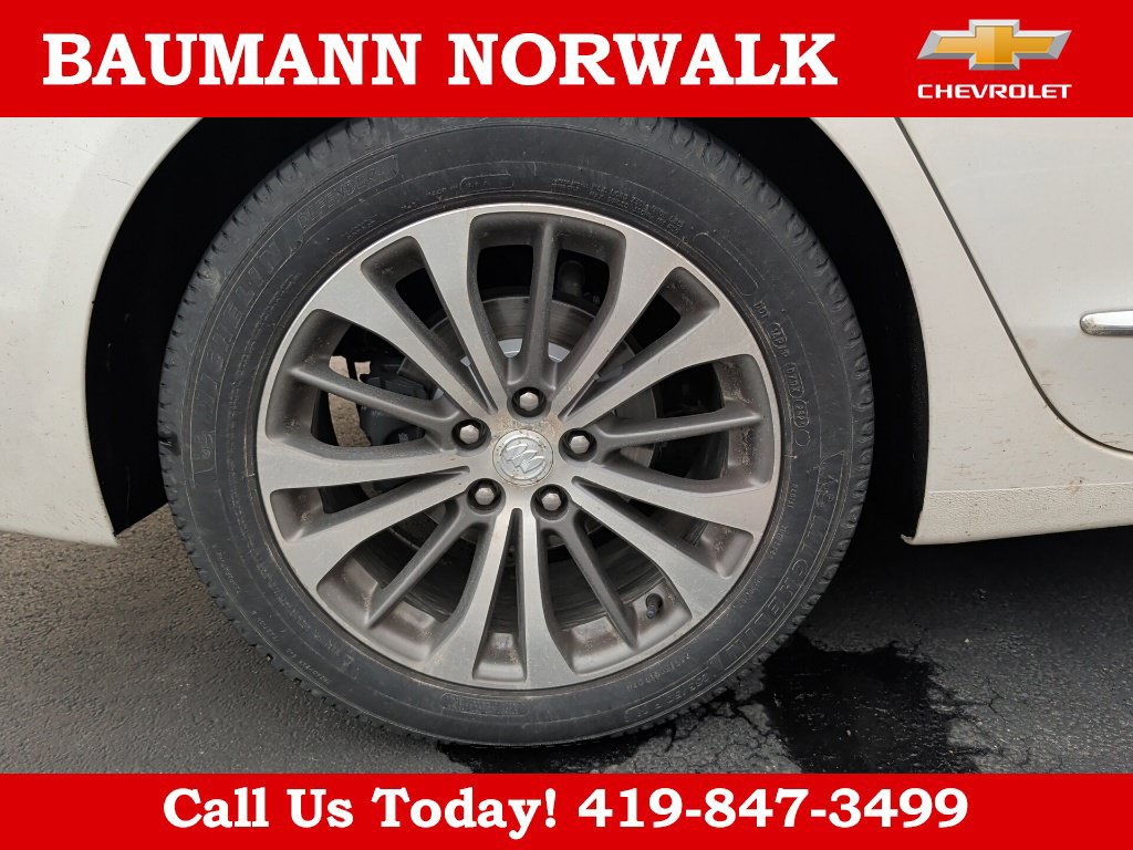 Used 2019 Buick LaCrosse Essence w/ Sun and Shade Package AWD/4WD image 11