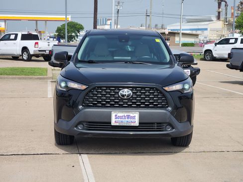 Used 2022 Toyota Corolla Cross L FWD image 6