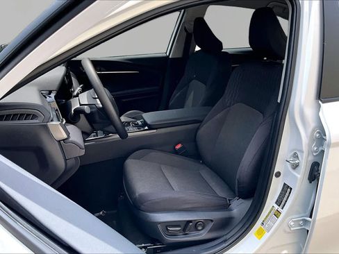 Certified 2025 Toyota Camry LE w/ Convenience Package FWD image 8
