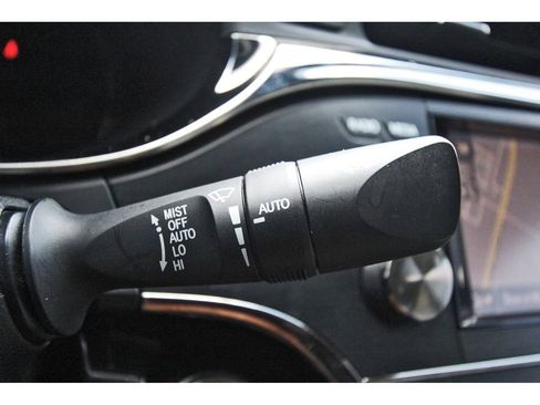 Used 2013 Toyota Avalon Limited FWD image 18