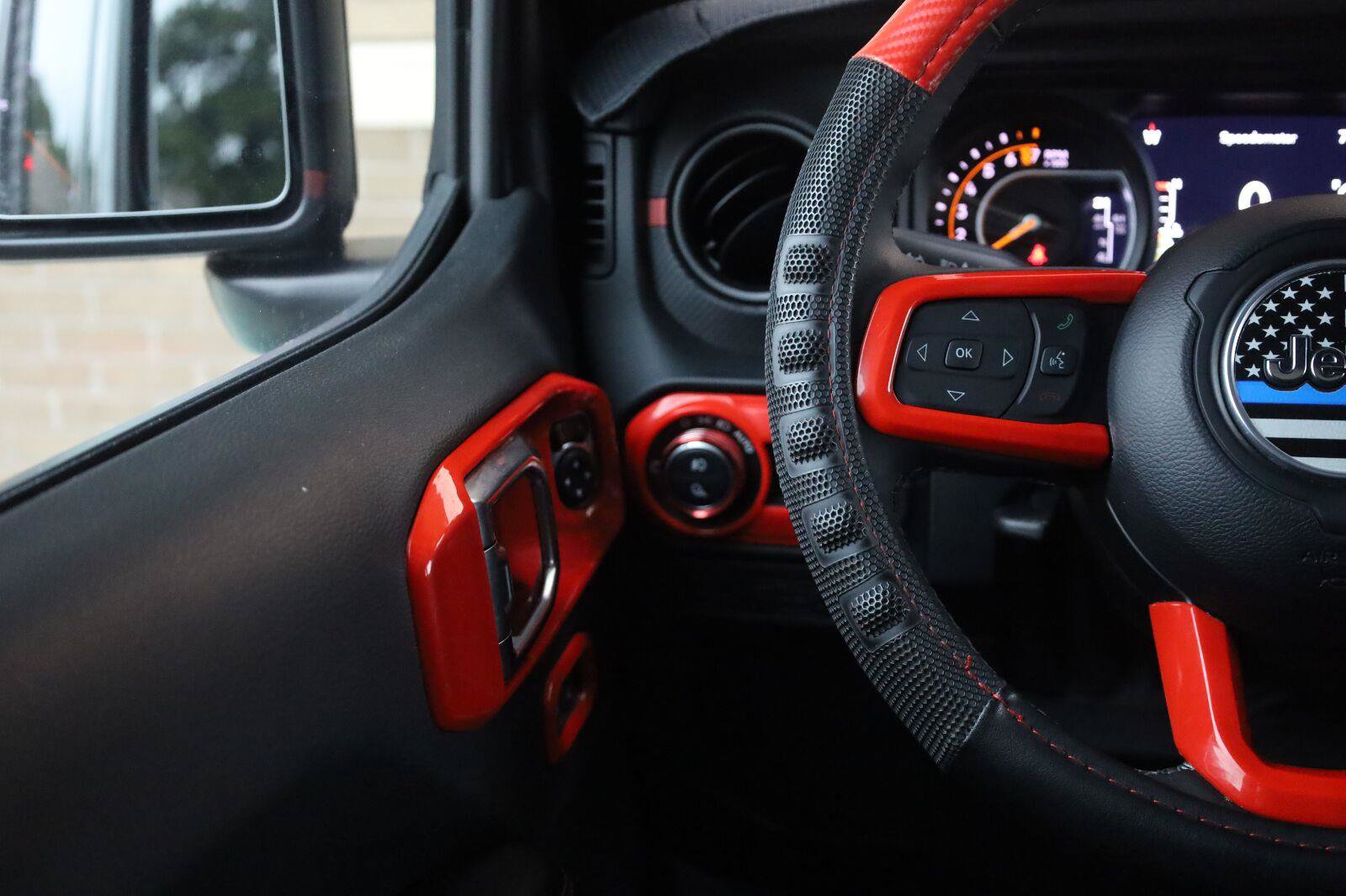 Used 2025 Jeep Gladiator Rubicon AWD/4WD image 33