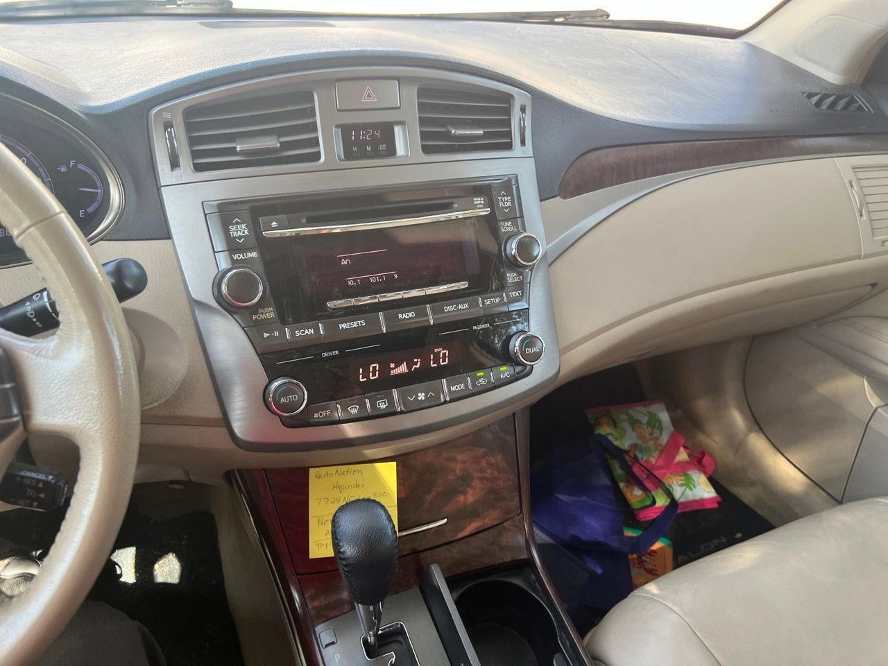 Used 2011 Toyota Avalon FWD image 10