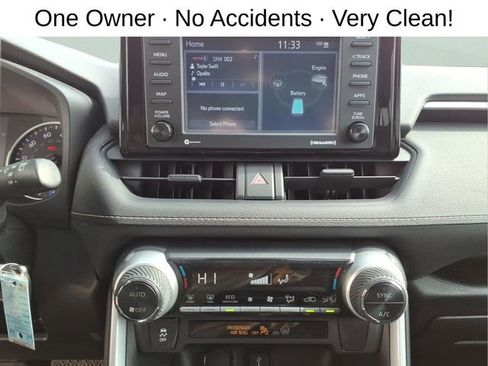Used 2021 Toyota RAV4 LE image 18