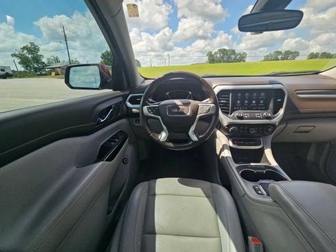 Used 2021 GMC Acadia SLT w/ Premium Package FWD image 13