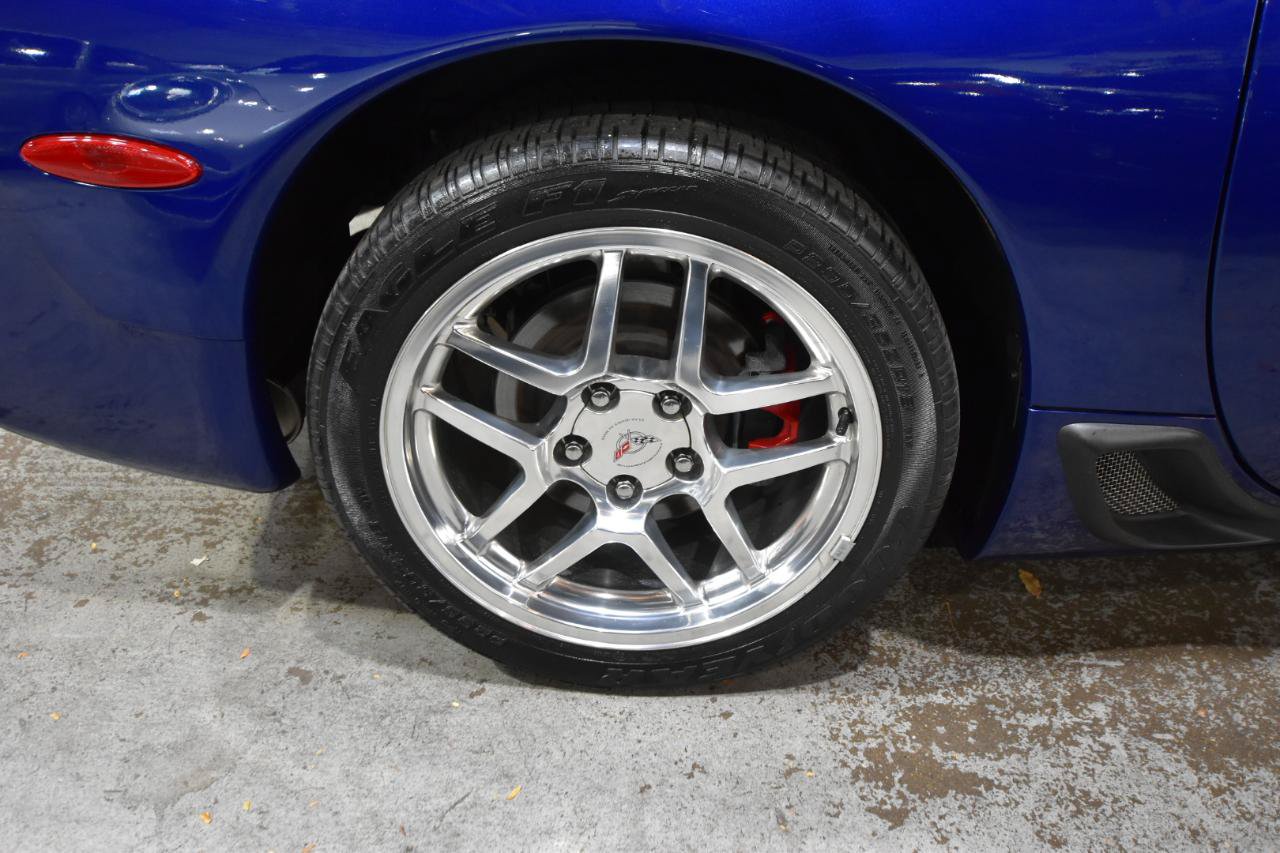 Used 2004 Chevrolet Corvette Z06 w/ Z06 Preferred Equipment Group RWD image 41