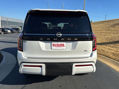 New 2026 Nissan Armada SL w/ Captain's Chari Seat Package image 4