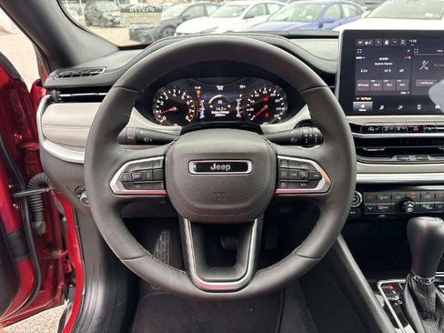 Used 2025 Jeep Compass Limited AWD/4WD image 22
