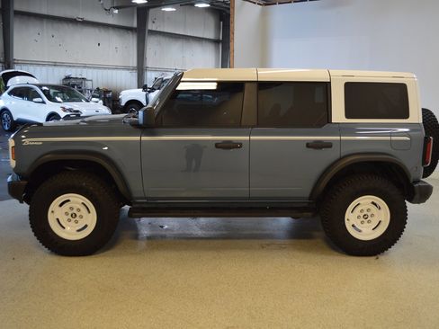Used 2024 Ford Bronco Heritage Edition image 6
