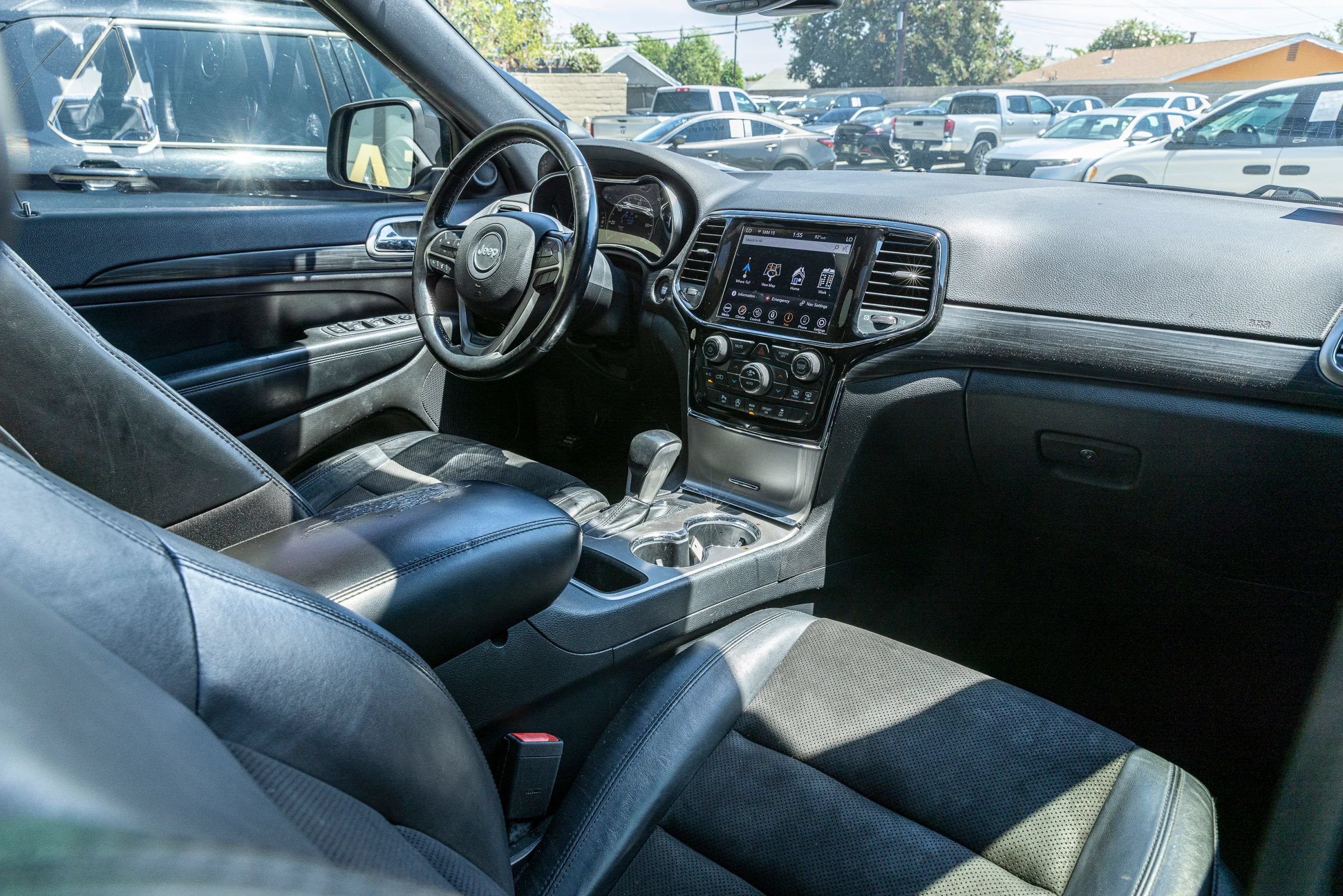 Used 2020 Jeep Grand Cherokee Altitude AWD/4WD image 27