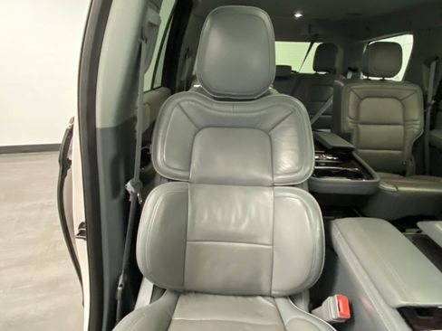 Used 2019 Lincoln Navigator Reserve AWD/4WD image 25