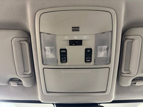 Used 2018 Toyota RAV4 XLE AWD/4WD image 43