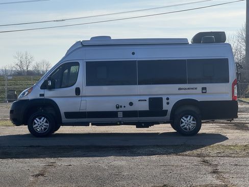 Used 2022 RAM ProMaster 3500 w/ Lane Management Group image 4