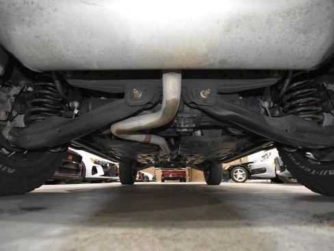 Used 2015 Jeep Cherokee Trailhawk w/ Comfort/Convenience Group AWD/4WD image 70
