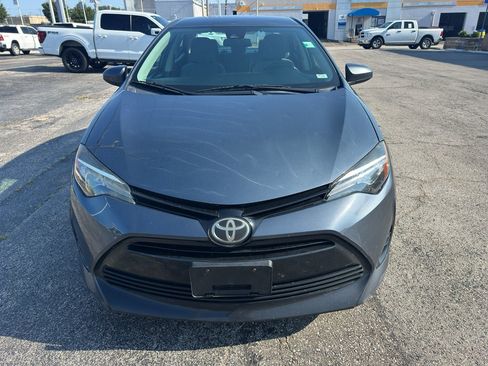 Used 2017 Toyota Corolla L FWD image 3