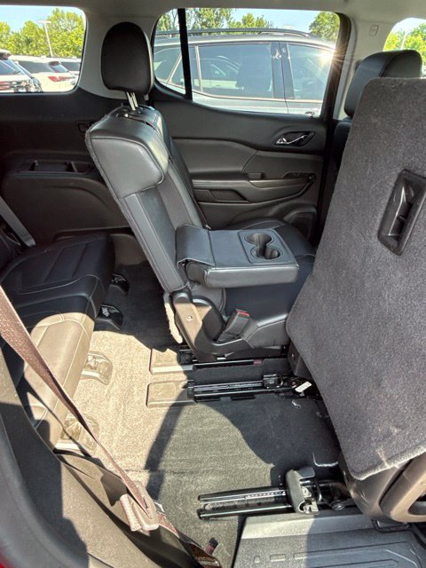 Used 2023 GMC Acadia SLT AWD/4WD image 35
