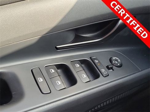 Certified 2025 Hyundai Elantra Sport image 15