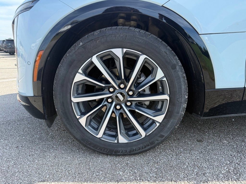 Certified 2024 Cadillac Lyriq Sport w/ LPO, Floor Liner Package AWD/4WD image 15