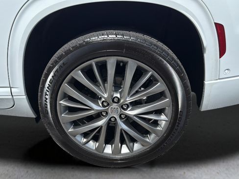 Used 2026 Buick Enclave Avenir w/ Super Cruise Package AWD/4WD image 16