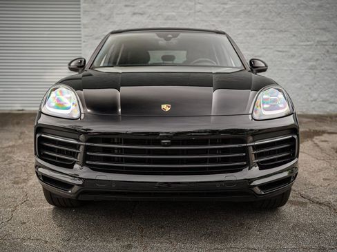 Used 2022 Porsche Cayenne Platinum Edition image 5