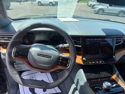 Used 2022 Jeep Grand Wagoneer Series II w/ Convenience Group III AWD/4WD image 24