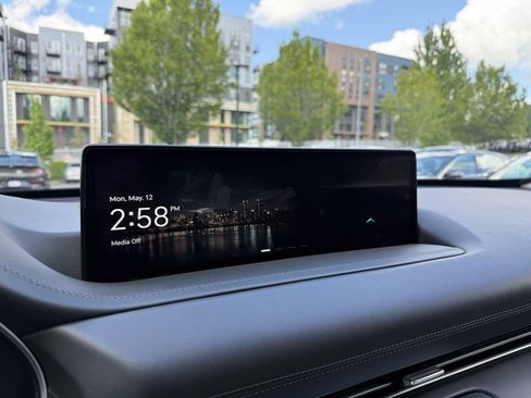 Used 2024 Genesis GV80 3.5T w/ Advanced Package image 34