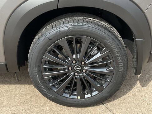 New 2026 Nissan Pathfinder SL image 8