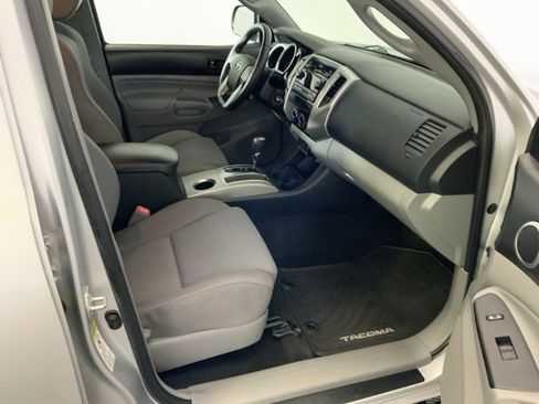 Used 2012 Toyota Tacoma Base image 29