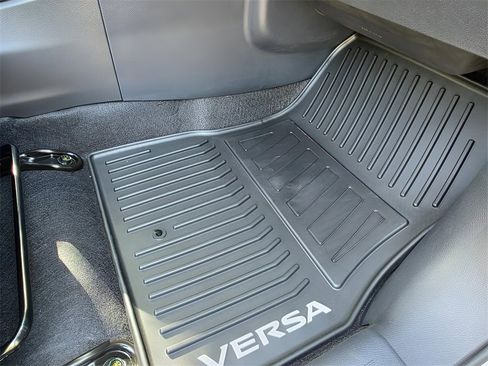 New 2025 Nissan Versa SR w/ Trunk Package image 12