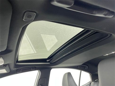 Used 2025 Toyota Camry SE w/ Multimedia Upgrade Package image 14