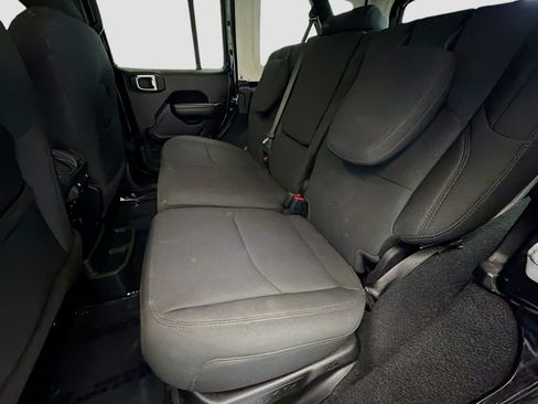 Used 2023 Jeep Wrangler Unlimited w/ Sun & Screen Package AWD/4WD image 13