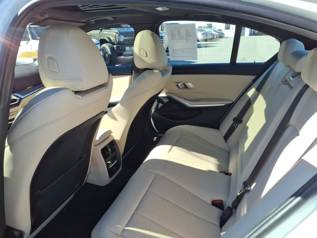 Used 2023 BMW 330i xDrive Sedan w/ Driving Assistance Package AWD/4WD image 13
