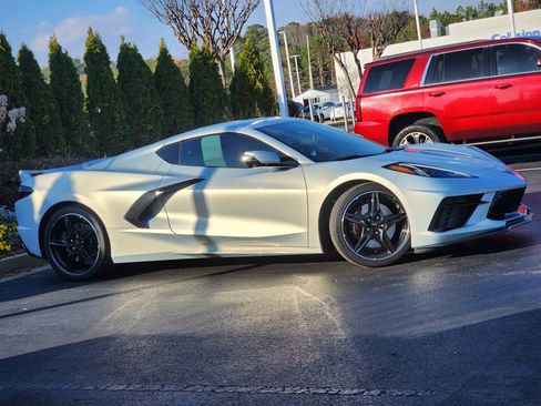 Used 2021 Chevrolet Corvette Stingray Preferred Cpe w/ Z51 Performance Package image 3