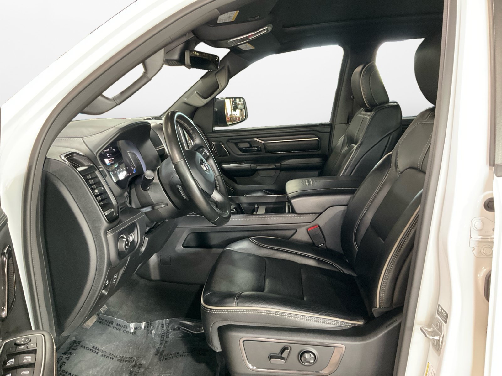 Used 2023 RAM 1500 Limited AWD/4WD image 10