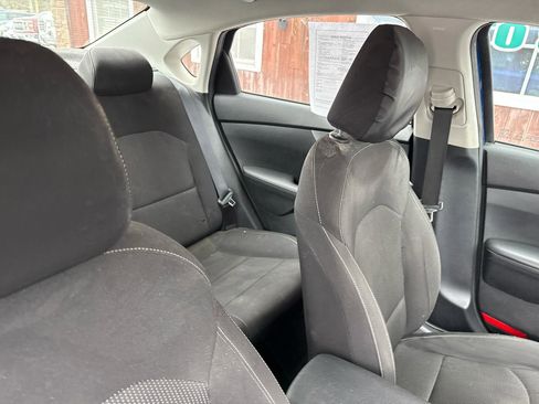 Used 2019 Kia Forte LXS image 11